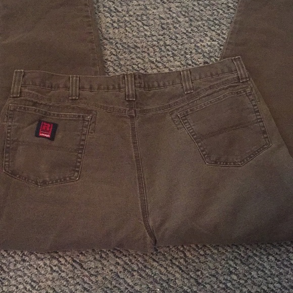 Wrangler - Picture 4 of 6